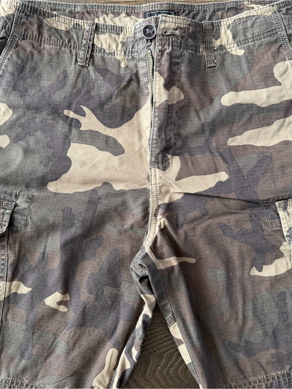 Men's Billabong Camo Cargo Shorts - Olive Green